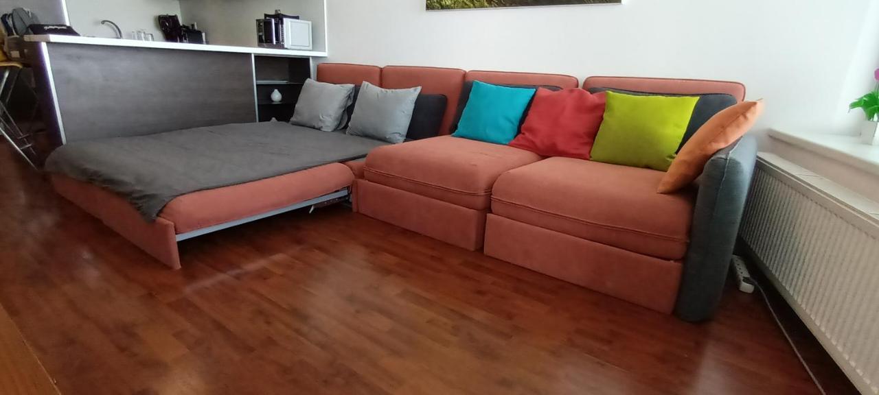 Juls Apartment Next To Football And Hockey Stadium Bratislava Luaran gambar
