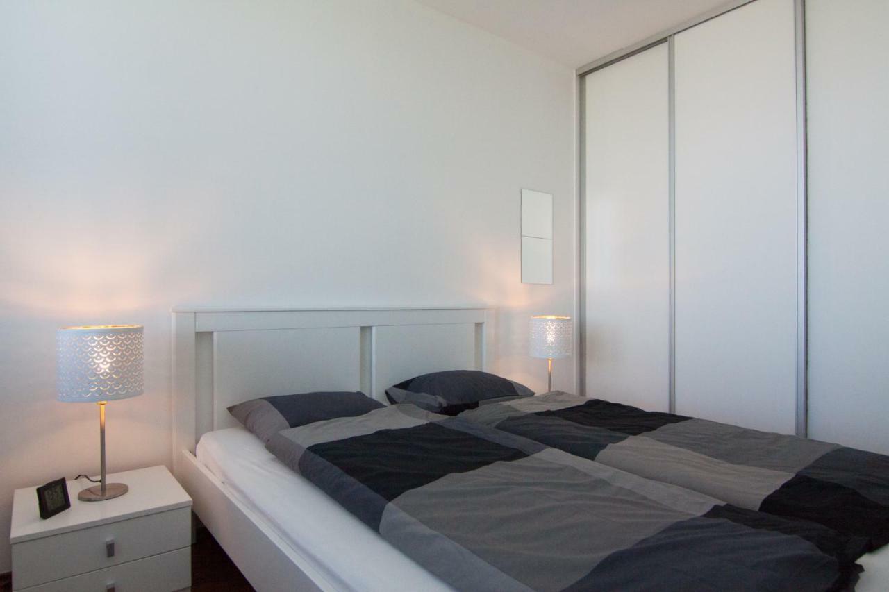 Juls Apartment Next To Football And Hockey Stadium Bratislava Luaran gambar